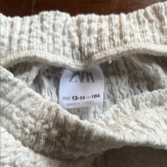 Zara White Ruffle Skorts - Picture 2 of 5